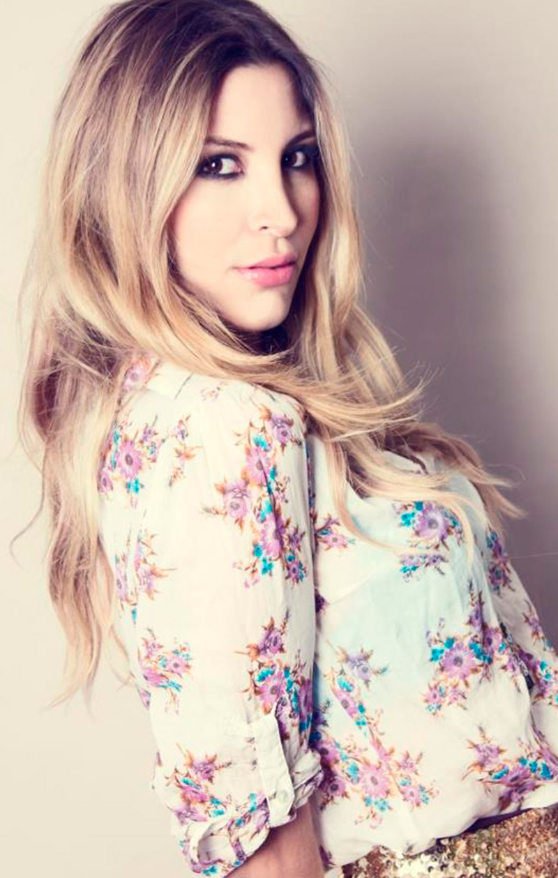 22 LETICIA