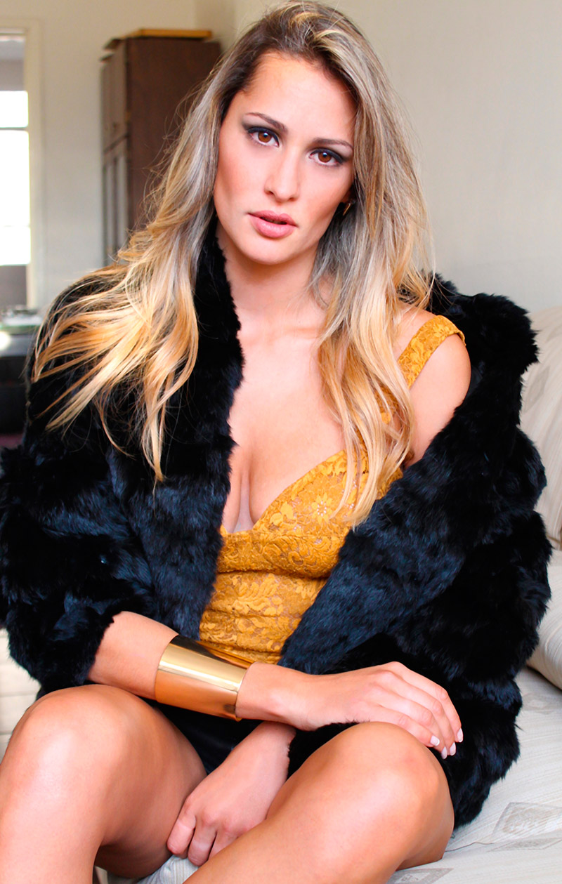 28 LAURA